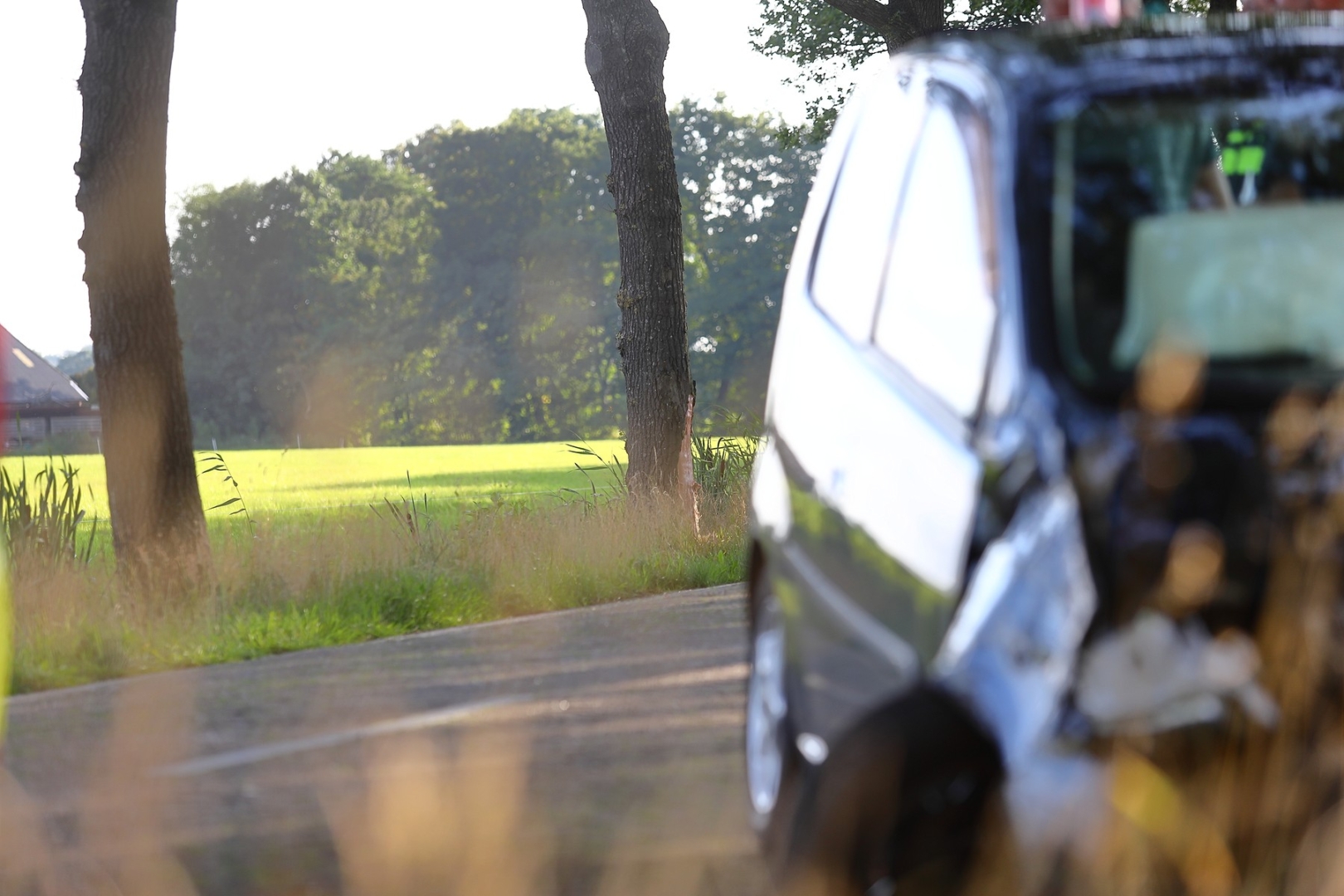 Bestuurster Verliest Macht Over Het Stuur En Botst Tegen Boom – 112Drachten