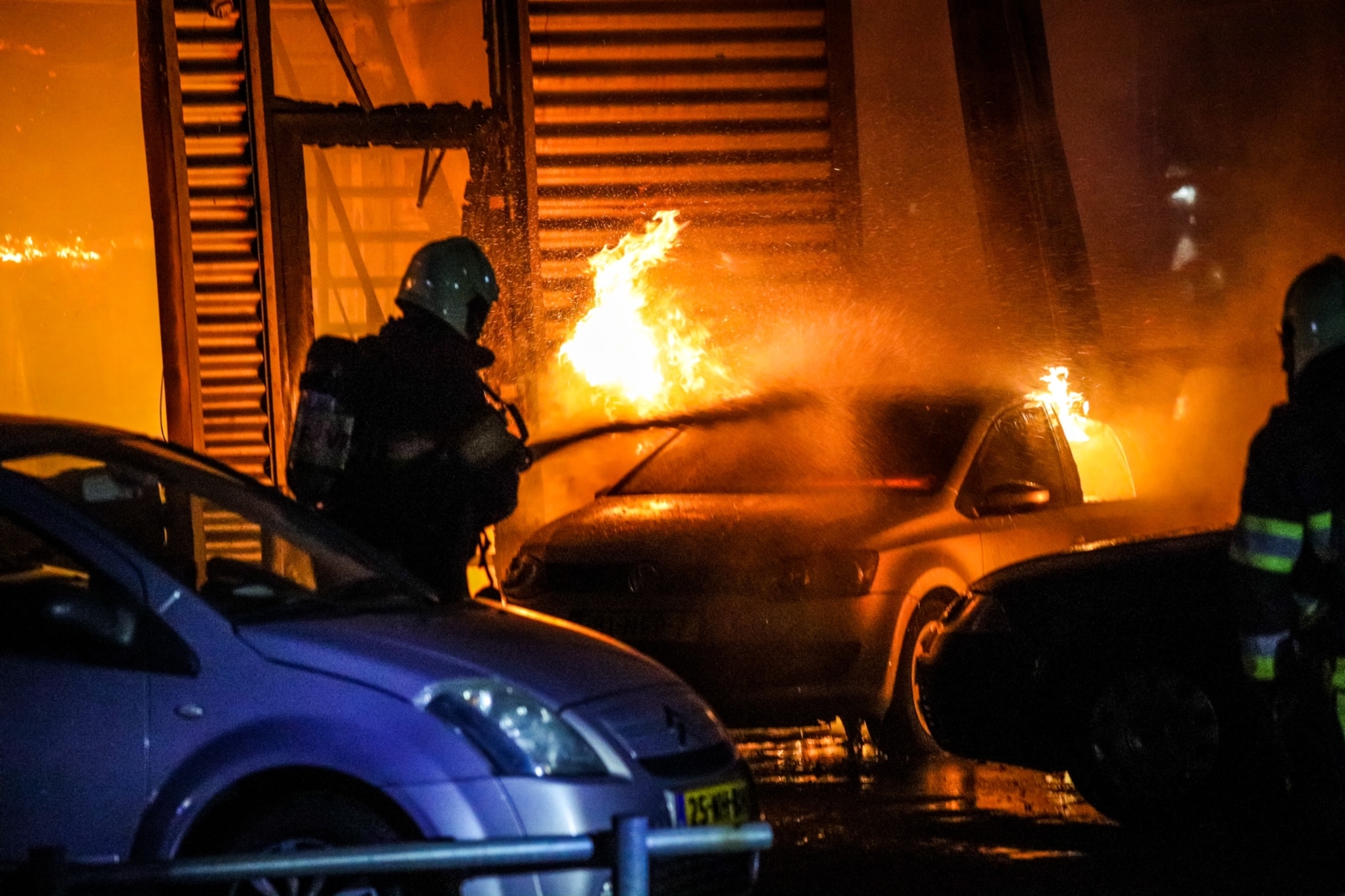 Grote Brand Verwoest Autobedrijf In Surhuisterveen – 112Drachten