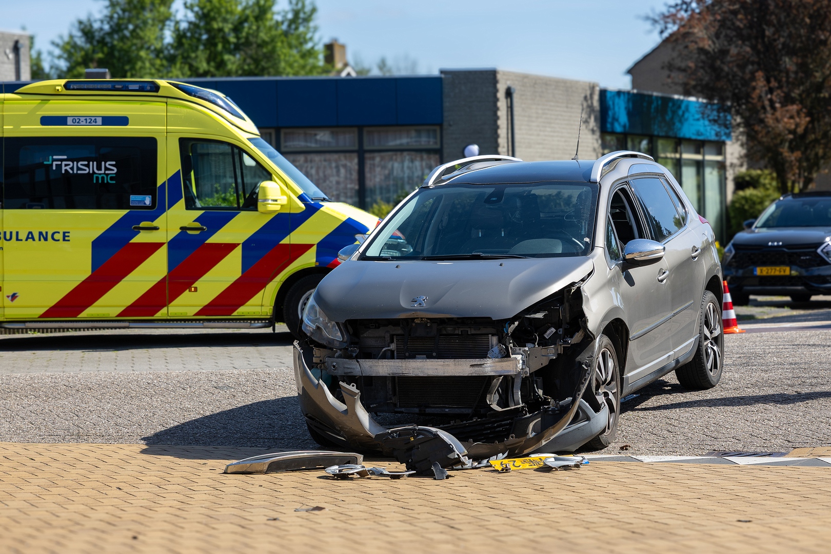 Auto’s in botsing op de Middelwyk